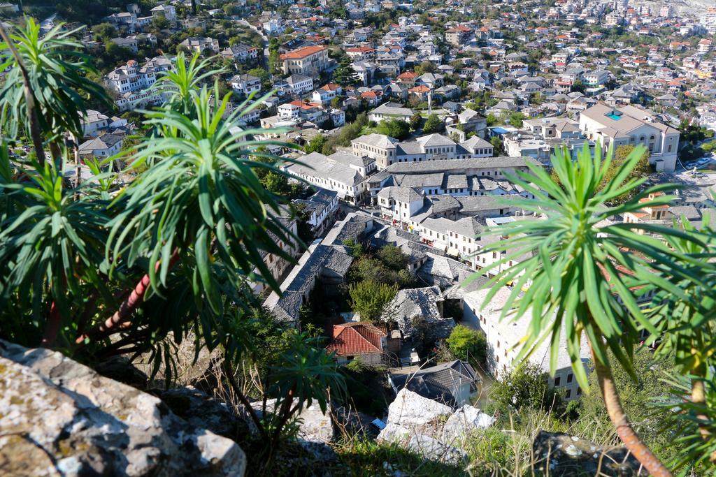 Stone City Hostel Gjirokaster Luaran gambar