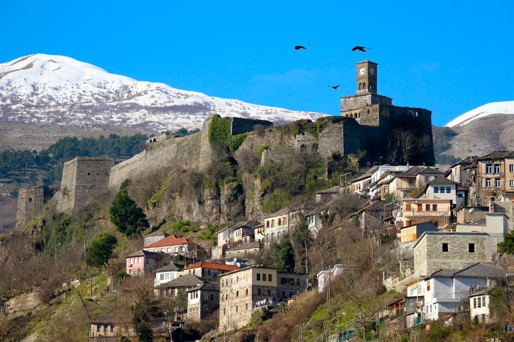 Stone City Hostel Gjirokaster Luaran gambar