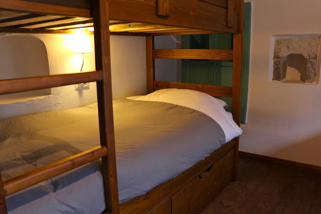 Stone City Hostel Gjirokaster Luaran gambar