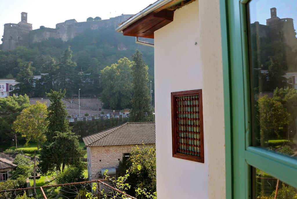 Stone City Hostel Gjirokaster Luaran gambar