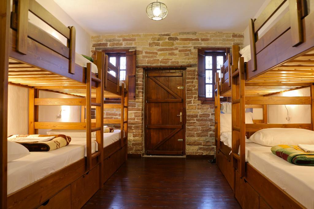 Stone City Hostel Gjirokaster Luaran gambar