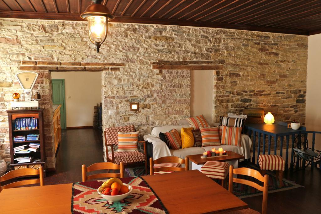 Stone City Hostel Gjirokaster Luaran gambar