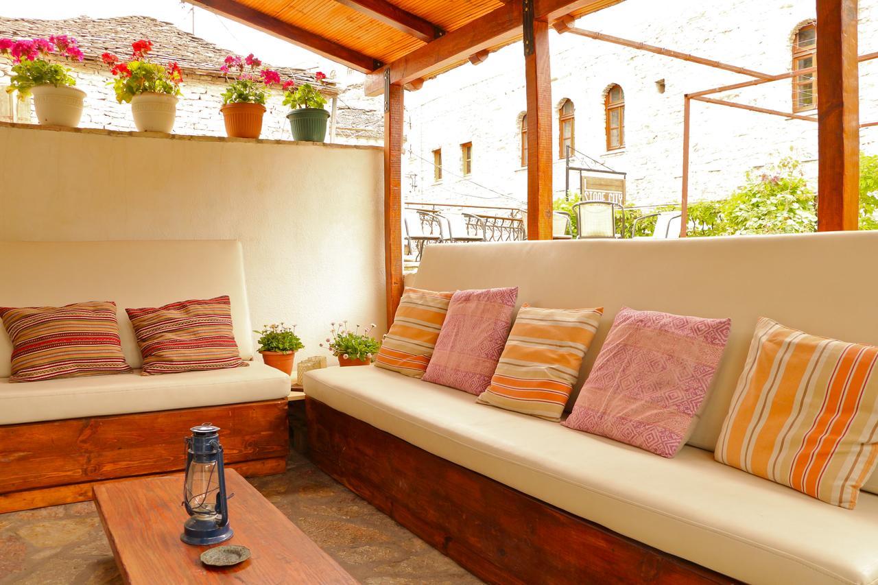 Stone City Hostel Gjirokaster Luaran gambar