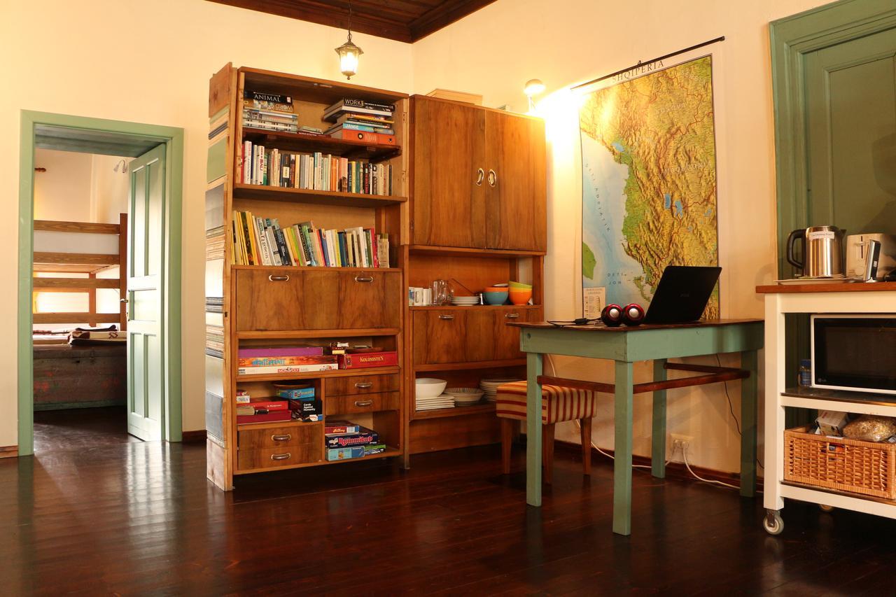 Stone City Hostel Gjirokaster Luaran gambar